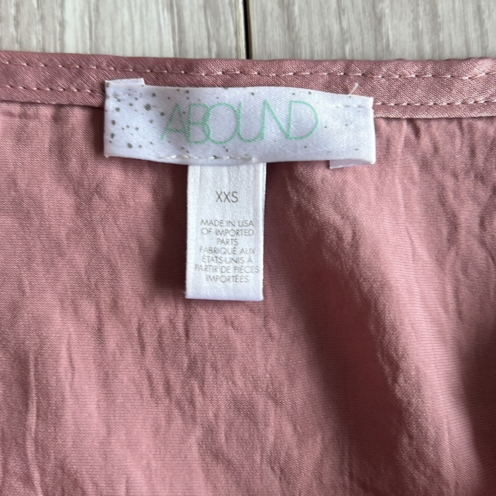 Pink top - Picture 2 of 3